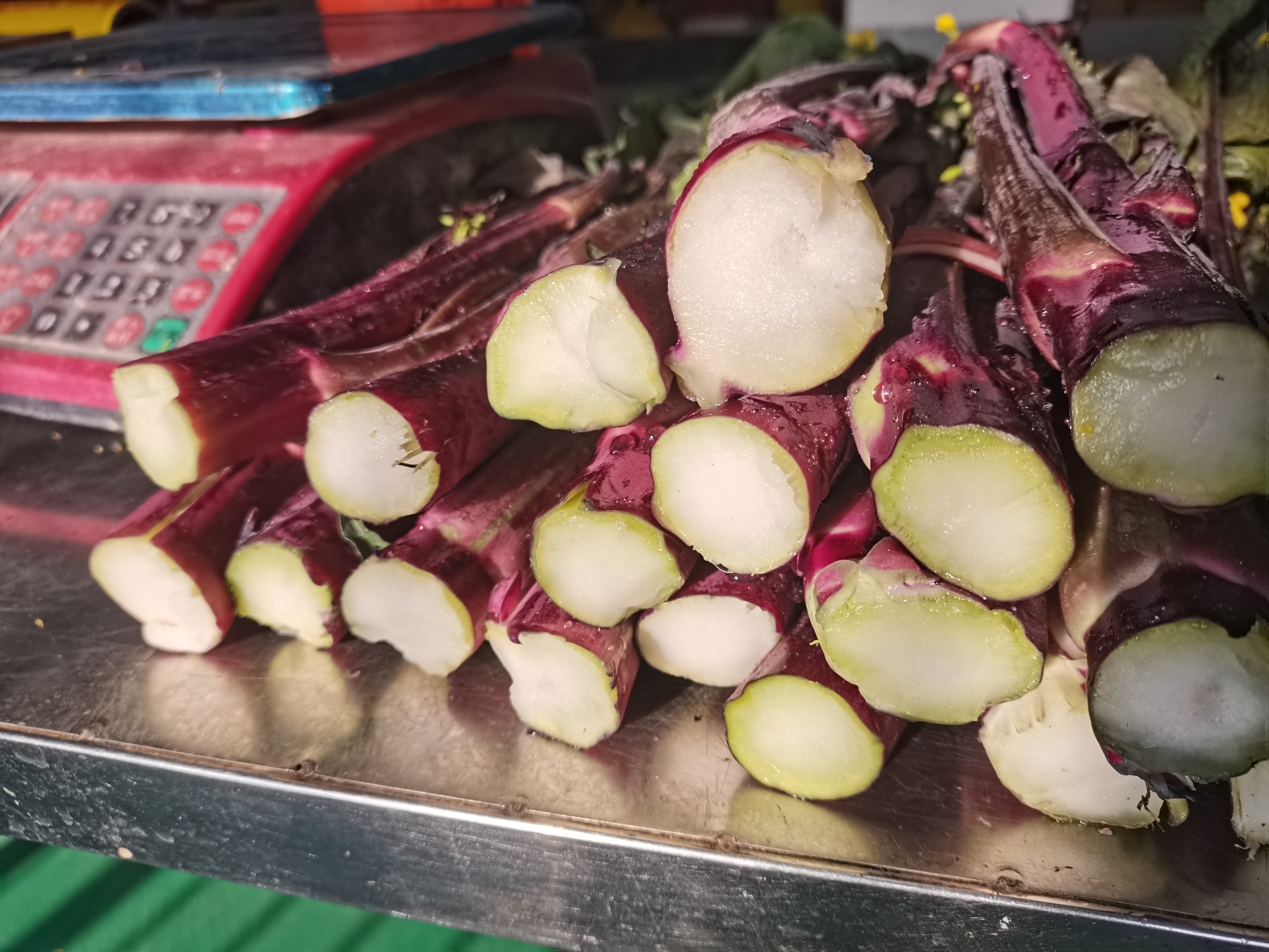 新鲜洪山菜薹